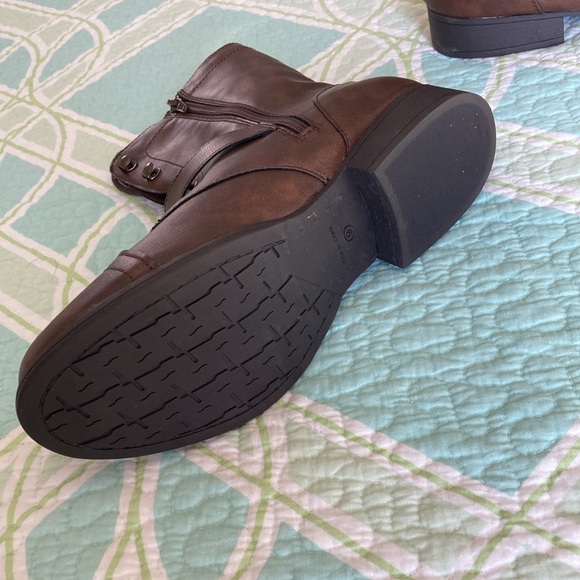 WOMEN’S SIZE 9 NWOT BOOTS - Picture 4 of 5